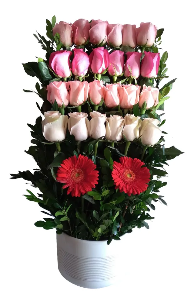 ARREGLO DE ROSAS TONOS ROSADOS