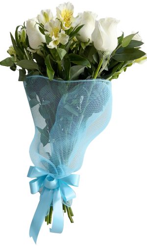 RAMO DE 12 ROSAS BLANCAS EN MALLA